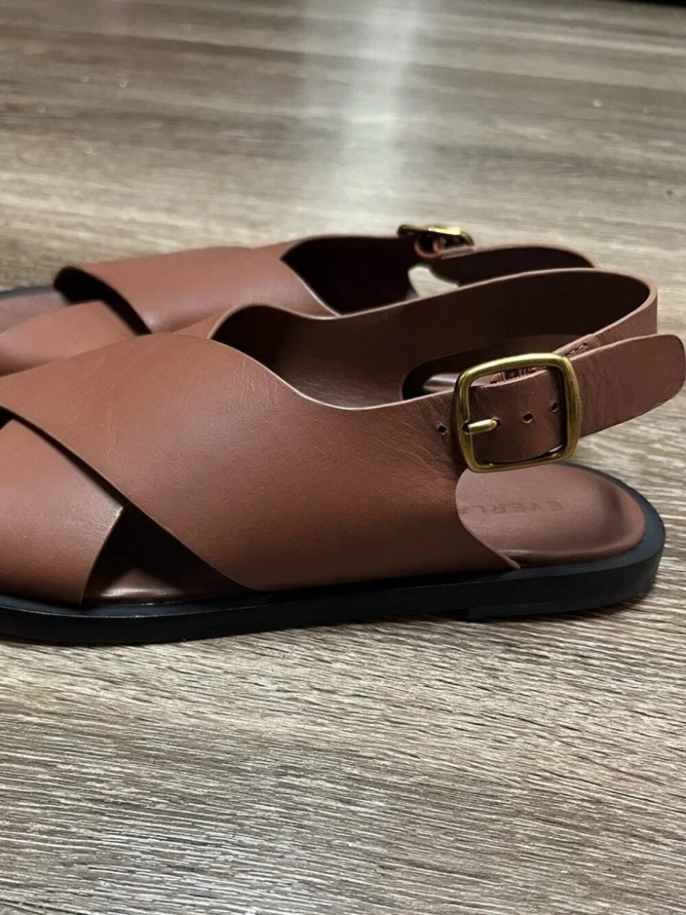Everlane The City Crossover Sandal in Rum - Picture 5 of 6
